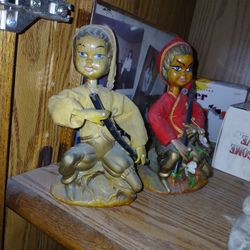 Two ancient figurines