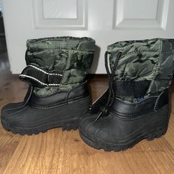 Snow boots 