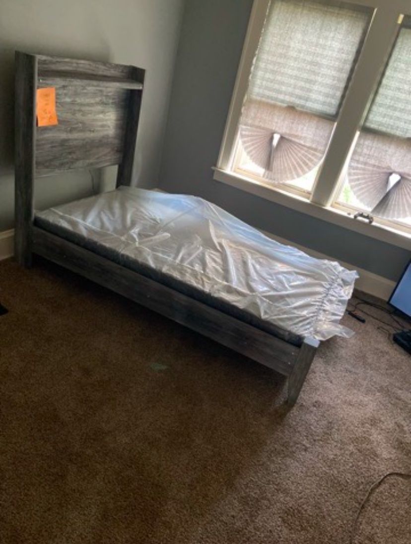 Twin Bed Gram With Night Light With 3 Settings