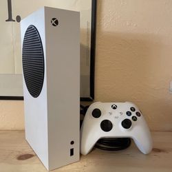 Xbox Series S - Like New