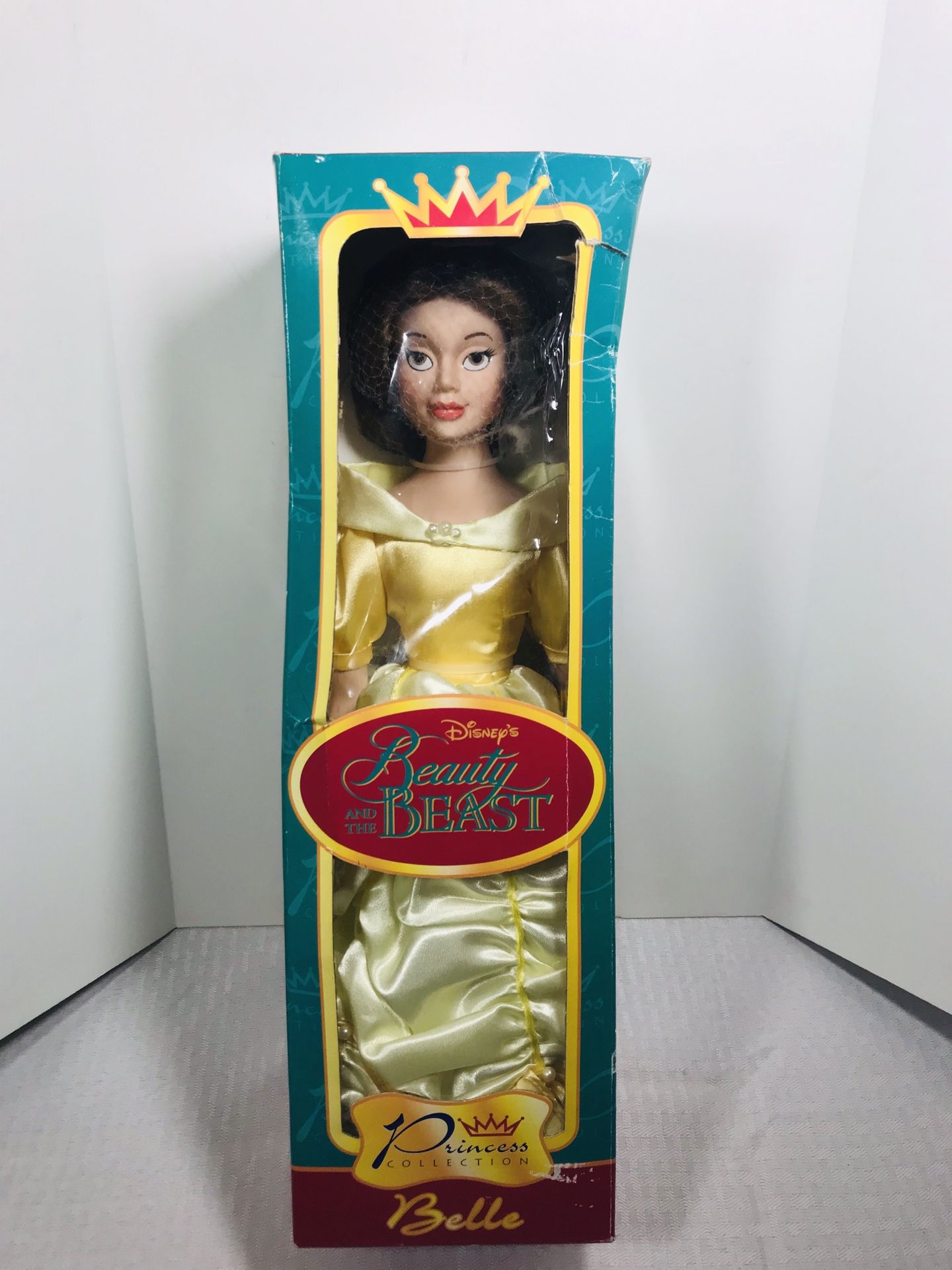 Princess Collection Disney Beauty and The Beast Belle Porcelain Doll 16"