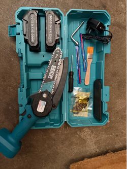 Battery powered 6” chain saw