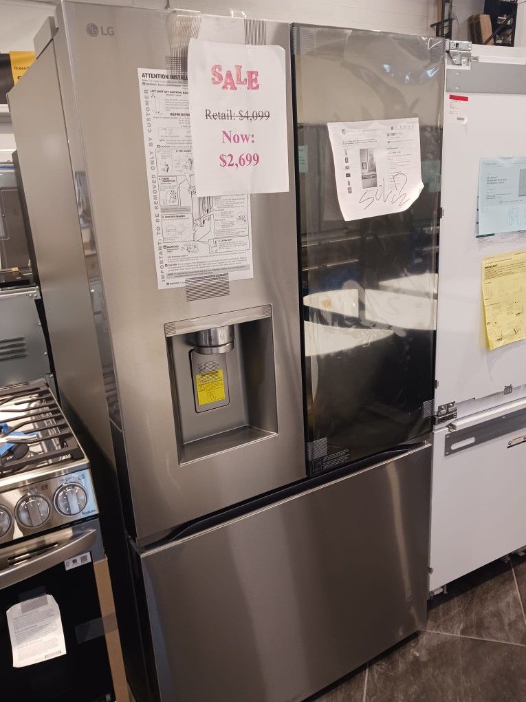 LG 26 cu. ft. Counter Depth MAX French Door Refrigerator with Mirrored Instaview