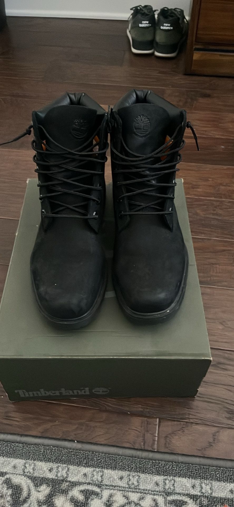 Black Timberlands (Box included)