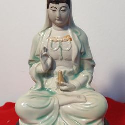 Vintage Beautiful Chinese Quan Yin Goddess Porcelain Statue,8.5\