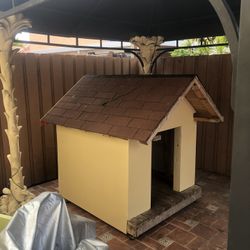Solid Wood Dog House 