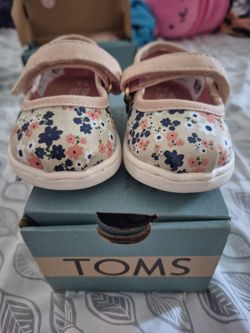 Baby shies