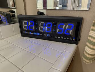 Large LED clock