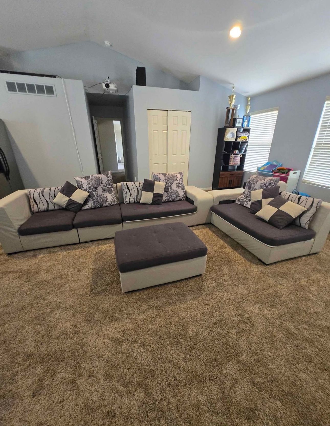 (Delivery 🚚)Modern Modular Sectional W Ottoman 