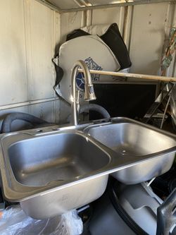 Kitchen Sink/ Faucet