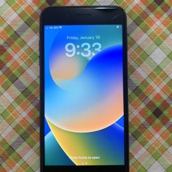 Valentine’s Day Deal! Apple iPhone 8 Plus 64GB Unlocked For Any Carrier Like New!