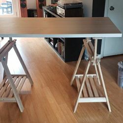 Adjustable Drafting Table