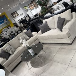 Beautiful Sofa Set ✨ Easy Financing Available ✨ No Credit Needed 