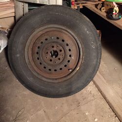 Bridgestone Tire 205/70R14 On Chrysler’s Steel Rim