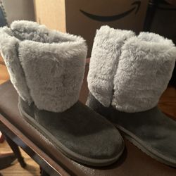 Winter Boots Size 8 Kookaburra 