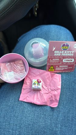 Hello Kitty Clickeez