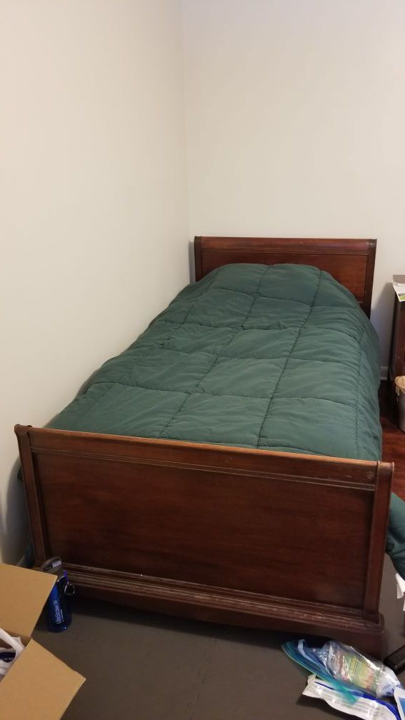 Solid wood twin bed frame/bed/box spring