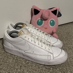 Nike Blazer Low '77 White Leather Shoes DC4769-101 Women’s Size 9.5