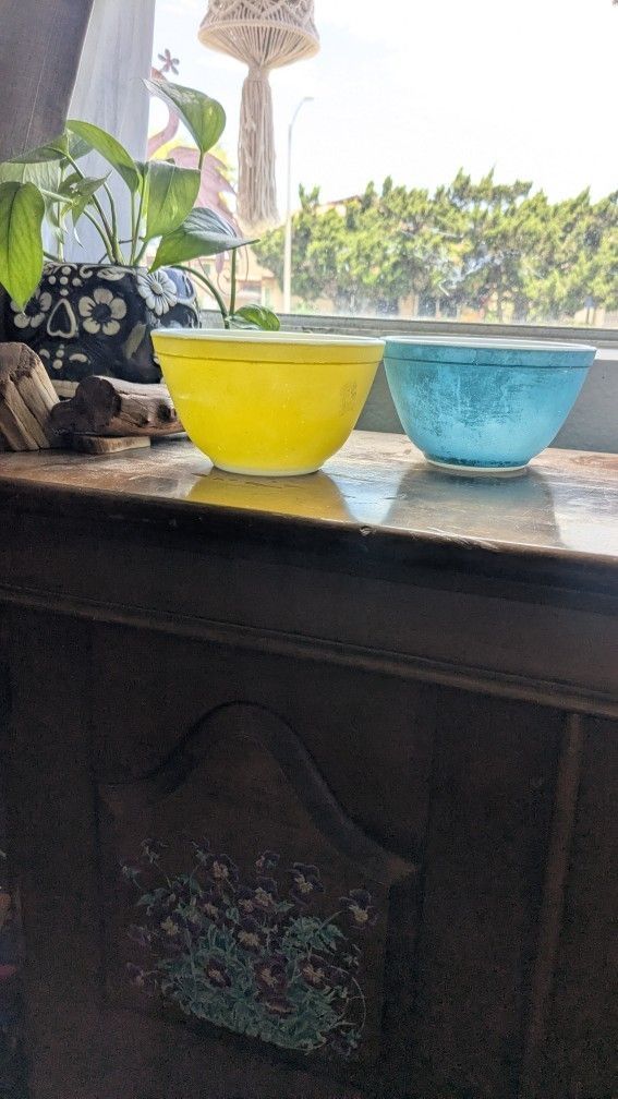 Blue And Yellow Pyrex 401s