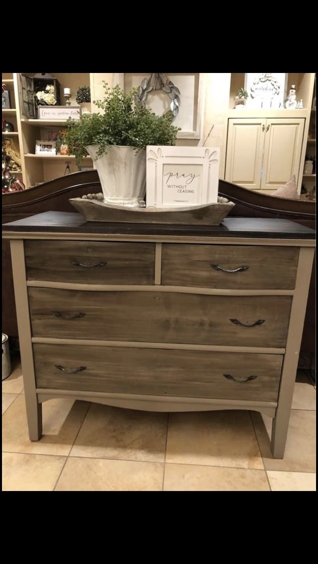 Dresser