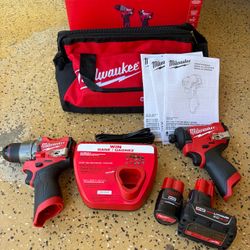 Milwaukee M12 FUEL 12-Volt Lithium-Ion Brushless Cordless Hammer Drill and Impact Driver Combo Kit w/2 Batteries and Bag (2-Tool)