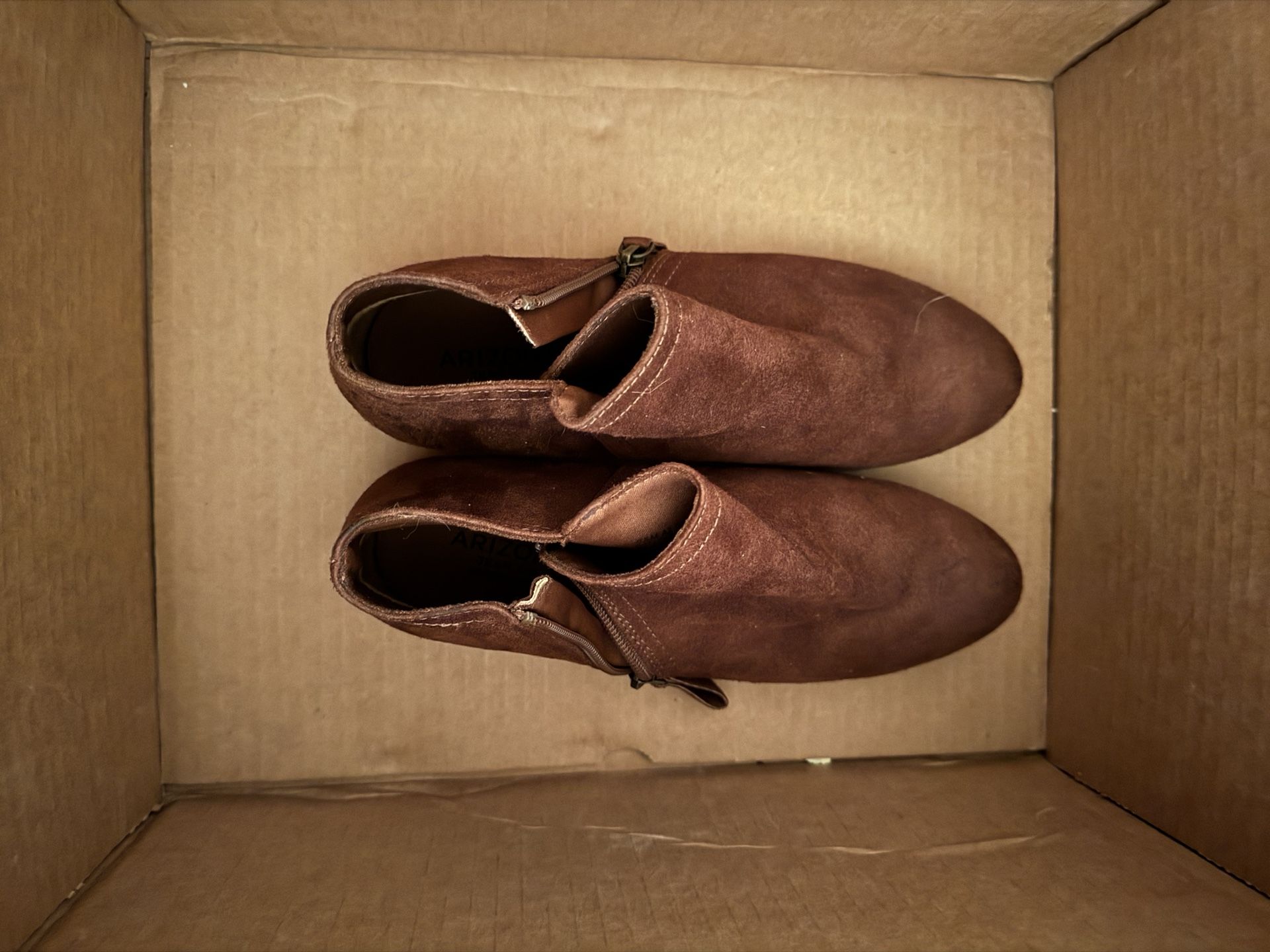 Arizona Jean Company Brown Chukka Boots