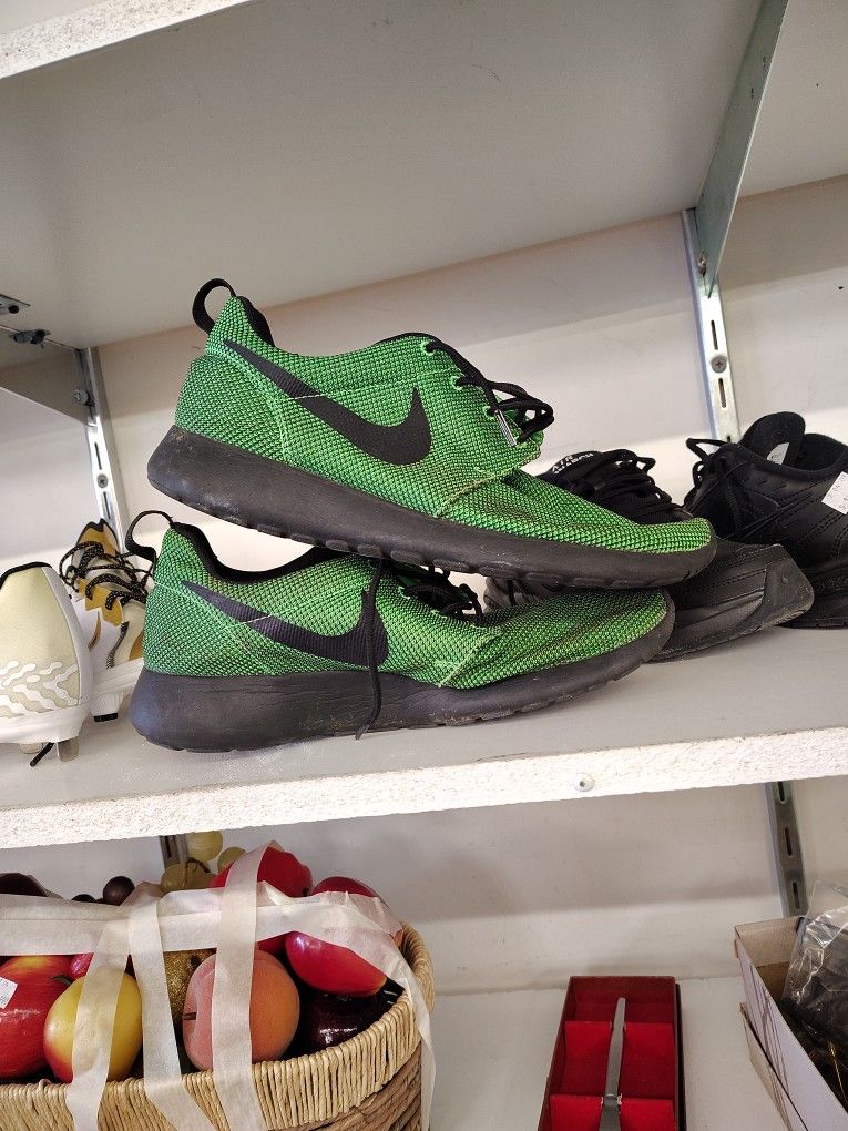 Nike Sz 10.