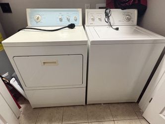 Kenmore Heavy Duty Super Capacity Plus electric clothes dryer. & Kenmore top-load washing machine