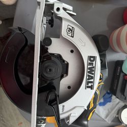 Dewalt 20v 6.5 Circular Saw 