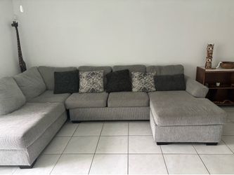 Sectional couch