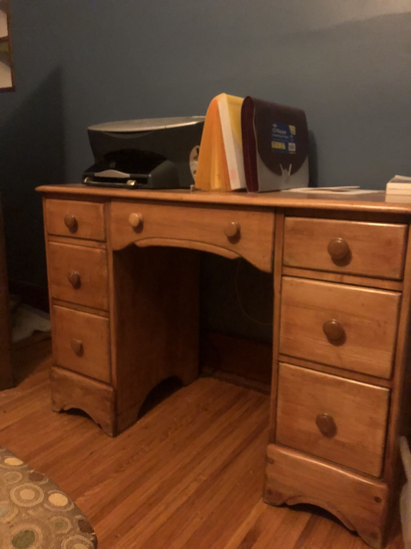 1950’s era solid Maple Consider Willet Kneehole Desk