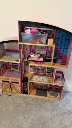 Doll House (toys)