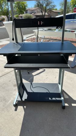 Rolling desk
