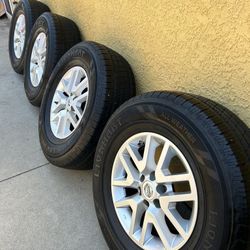Nissan Frontier Tires & Wheels . Like new 