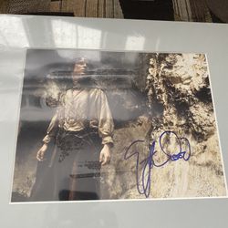 Elijah Wood Autograph 8x 10