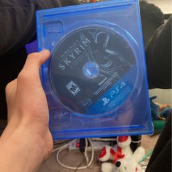 Skyrim For Ps4 No Scratches Good Condition 