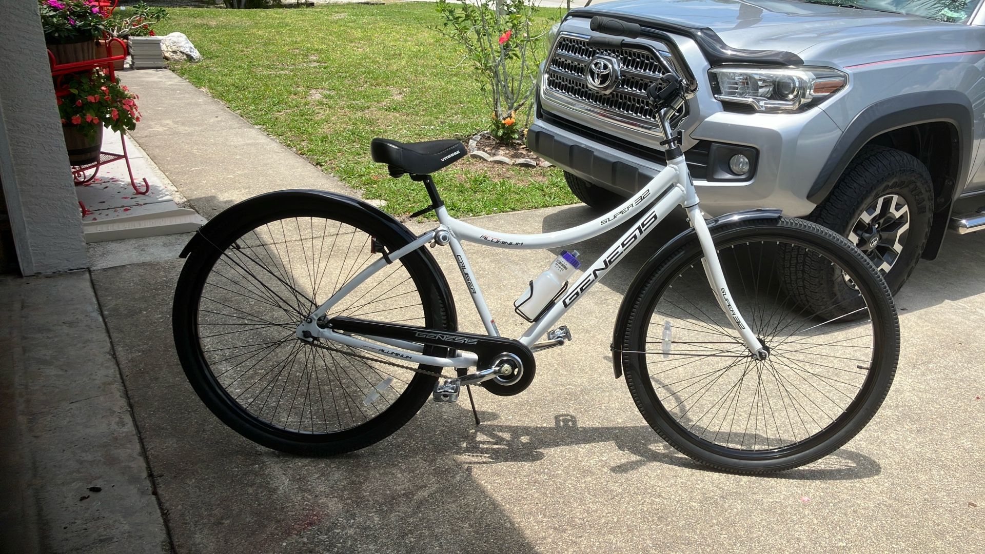 Genesis Super 32 Single Speed Beach Cruiser