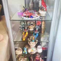 2 Glass Stands