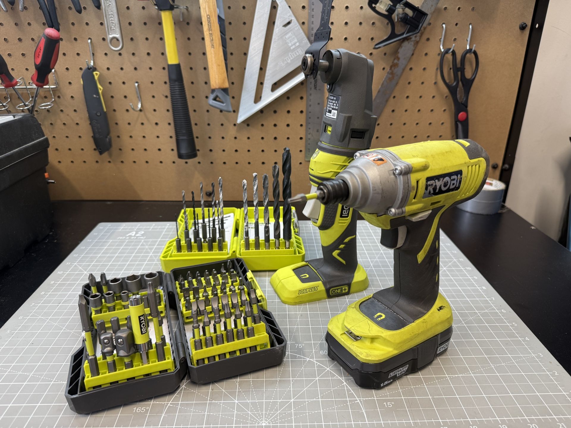 Ryobi One+HP 18V Power Tool Set. IMPACT DRILL + OSCILLATING MULTI TOOL. WITH DRILL BITS AND BATTERY