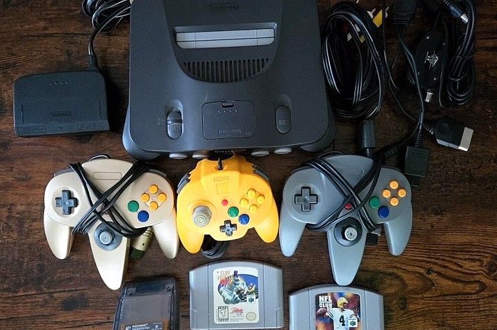 Nintendo 64 N64 Hori Console Bundle