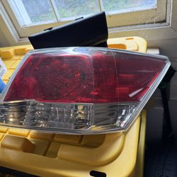 2008-2012 Honda Accord Passenger Tail Light Assembly 