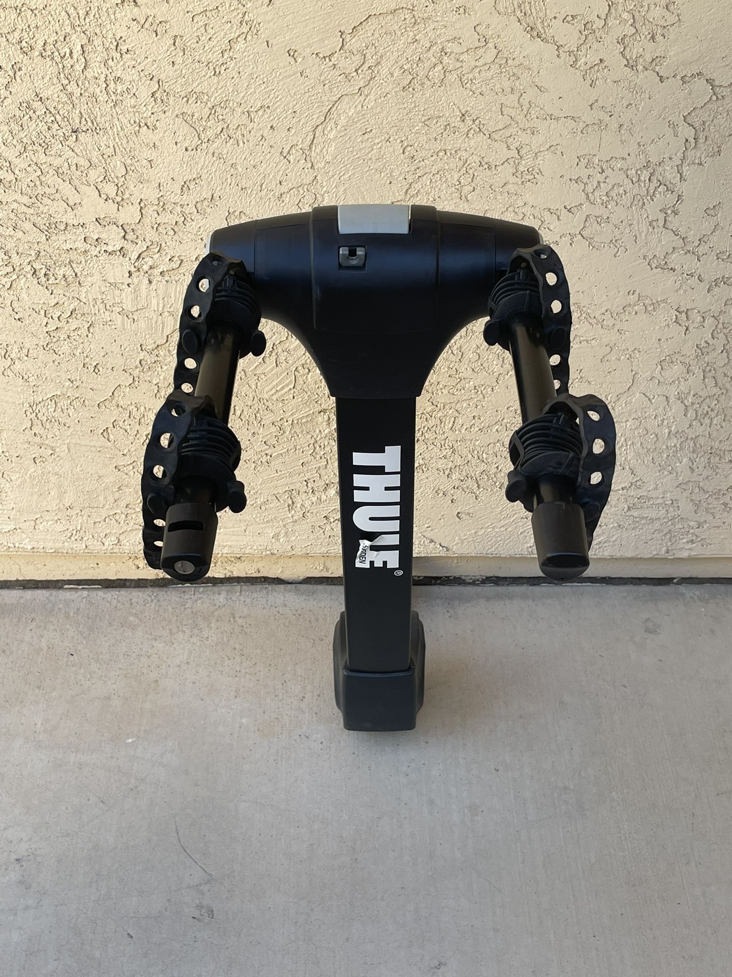THULE ‘Vertex 2’ Black 2-Bike Tilt Away Hitch Mount Bike Rack