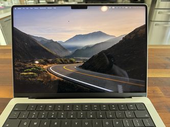 14" MacBook Pro M5 Pro • 48GB RAM • 1TB SSD • Like New