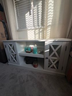 White Farmhouse TV Stand / Entertainment Center 48x24– Excellent Condition