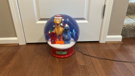 Snow Globe 12 Inch