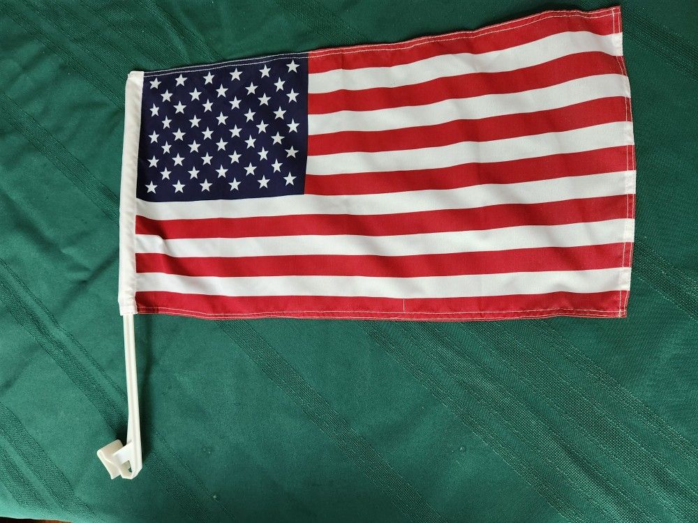 Double-Sided American flag 20" x 10" for car window with 17" long plastic white pole and clip at the bottom. Cash 💸 only, please. Front Door pick-up
