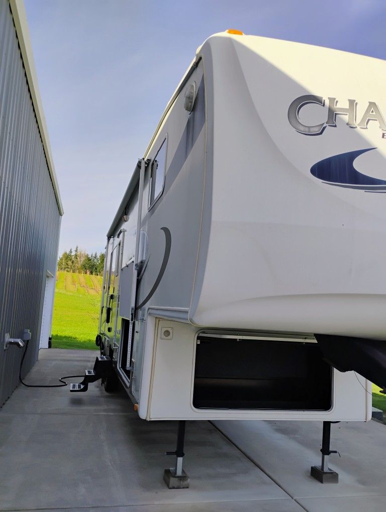 Challenger By Keystone 5th Wheeler 2006 29 RKP