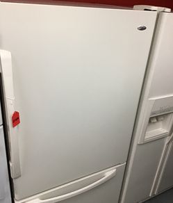 Amana fridge bottom freezer. 1 year warranty