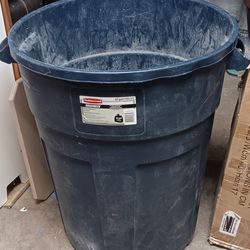 Refuse Container