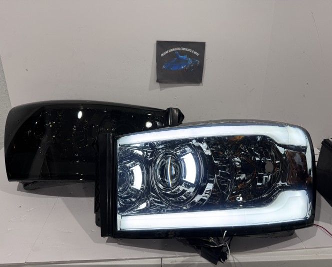 Dodge RAM 2006-2008 Headlights